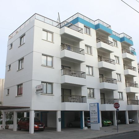 Staycentral Larnaca Luaran gambar