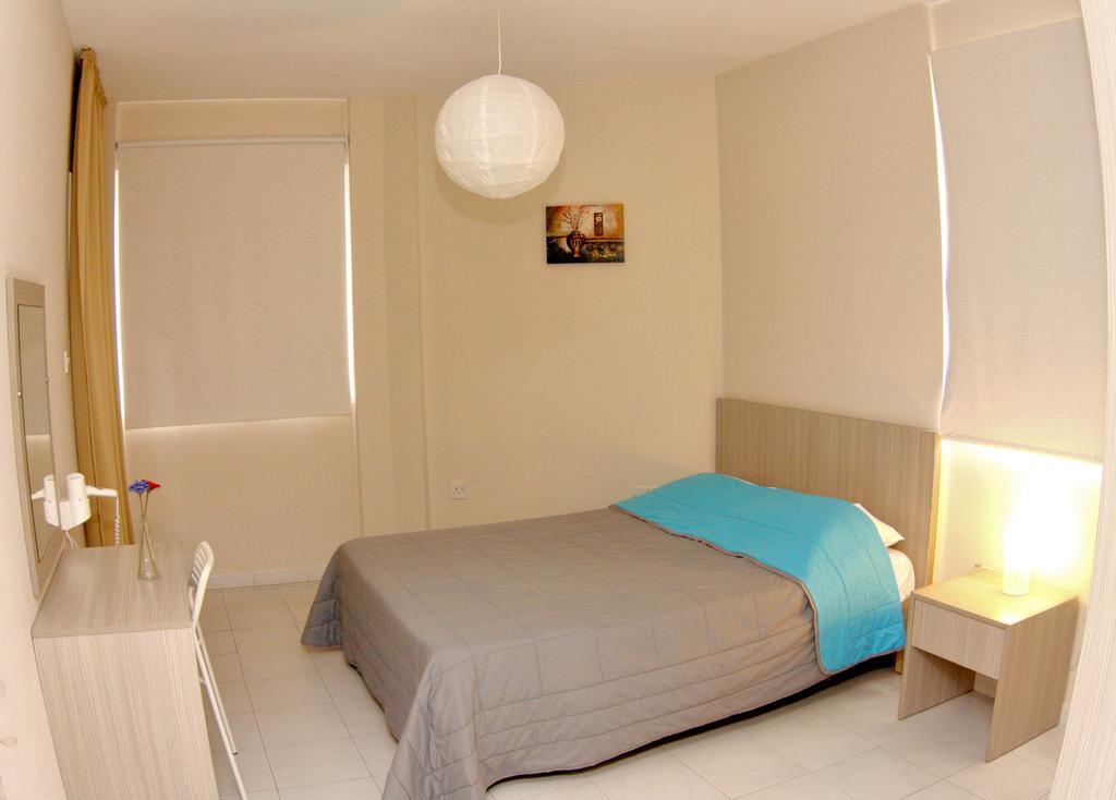 Staycentral Larnaca Bilik gambar