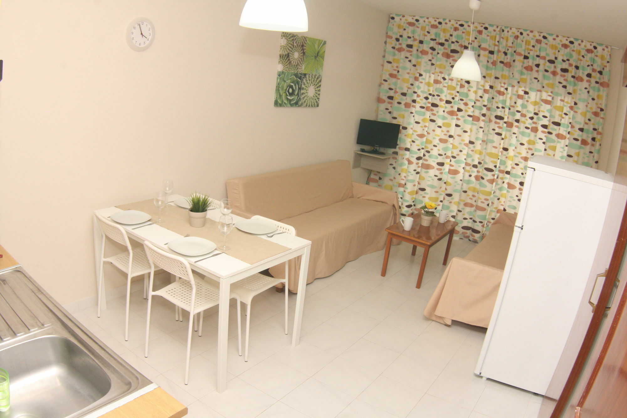 Staycentral Larnaca Luaran gambar