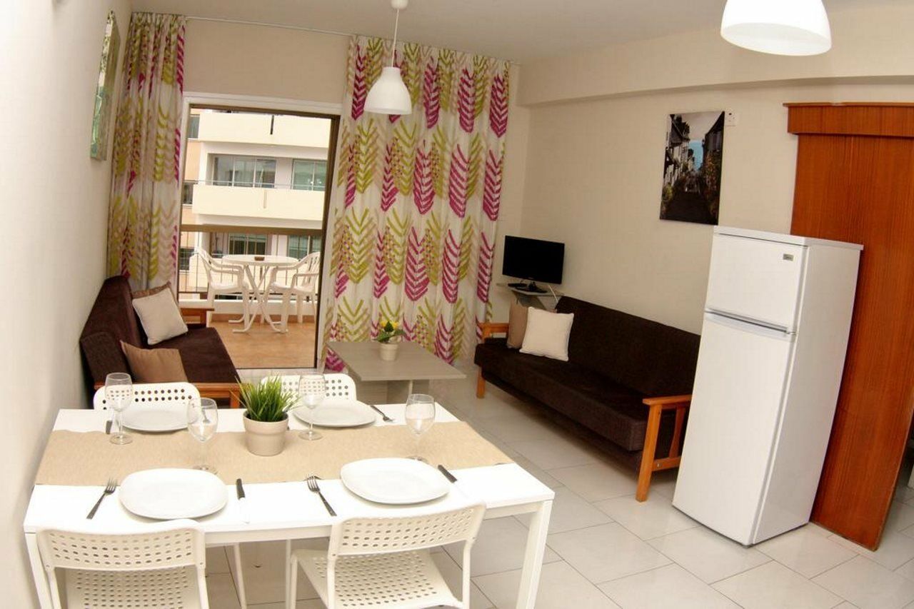 Staycentral Larnaca Luaran gambar